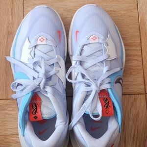 Men's Nike Kyrie 5 Low Basketball Shoes - Football Grey/Blue- Men's Size 7.5